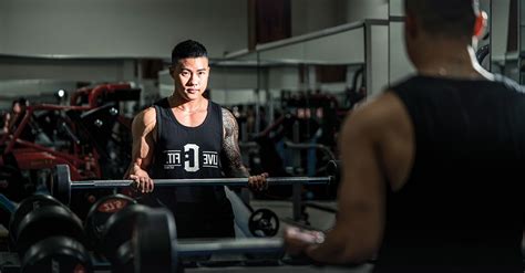 taketake my idster|Asian trans fucked by bodybuilder bareback .